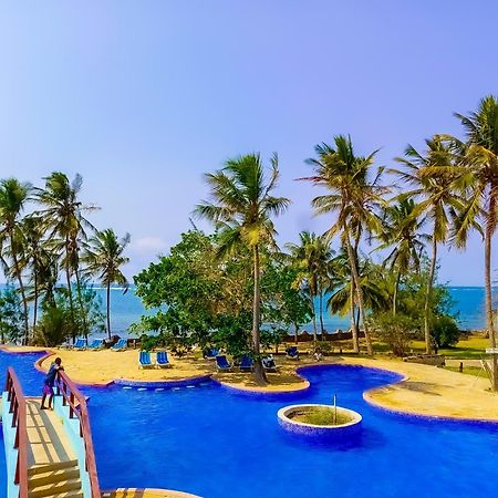 Ivory Beachfront Stays Момбаса Екстер'єр фото