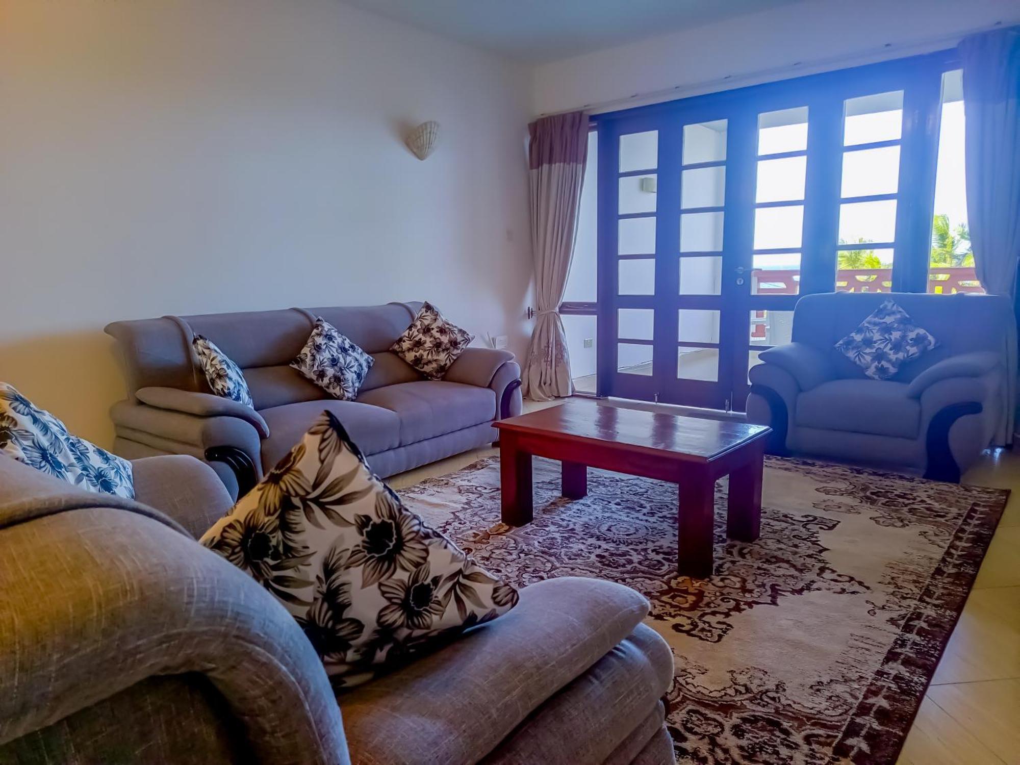 Ivory Beachfront Stays Момбаса Екстер'єр фото